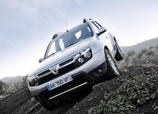 dacia_duster_concept_dacia_polska_salon_samochodowy_samochody_typ_suw_terenowe_auto_Dacia_Duster_to_prawdziwe_terenowe_auto_3
