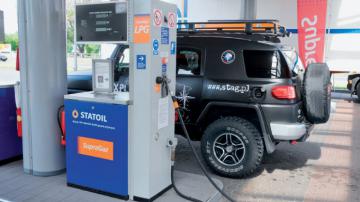 terenowe_auta_auto_toyota_fj_cruiser_lpg