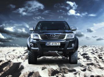 terenowe_auta_auto_toyota_hilux_adventura