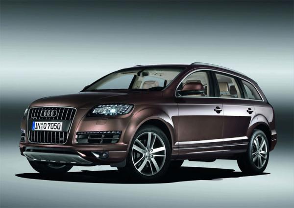 Terenowe_auta_terenowe_samochody_2010-audi_Q7-2