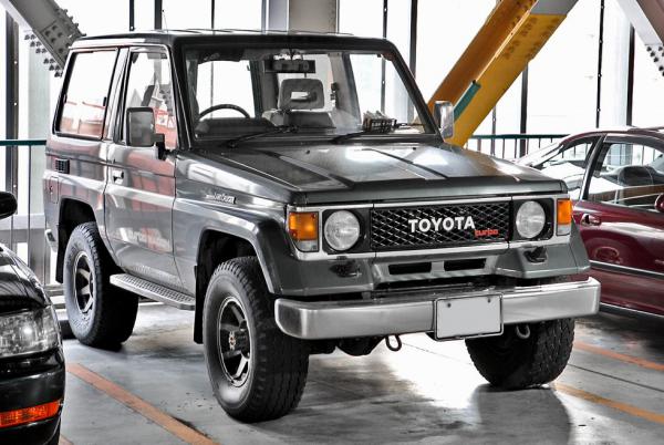 terenowe_auta_toyota_land_cruiser_08