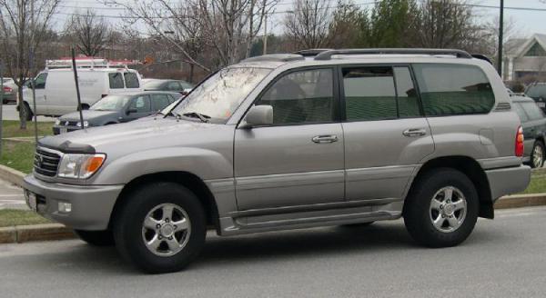 terenowe_auta_toyota_land_cruiser_13